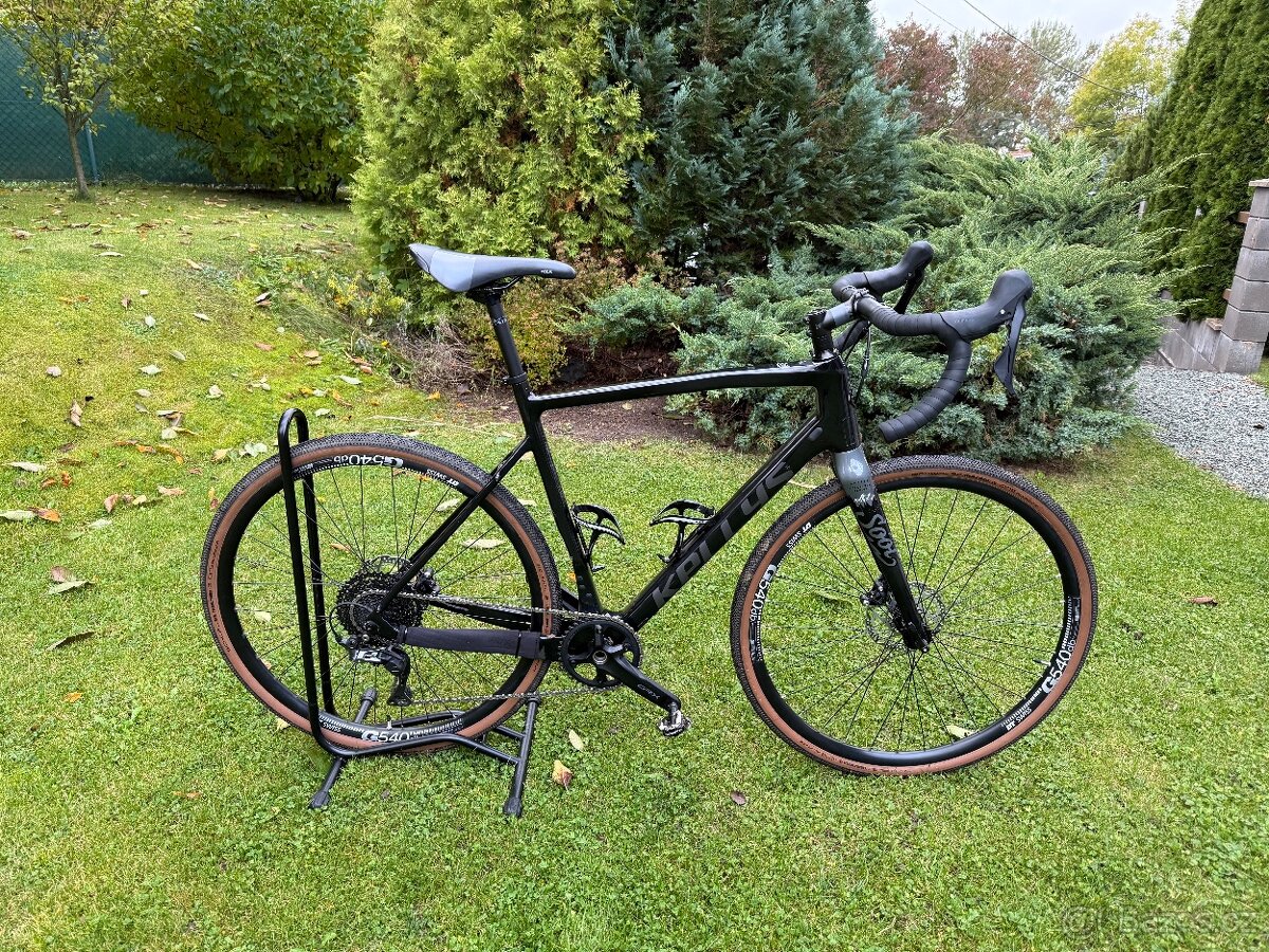 Prodám Gravel KELLYS SOOT 90 - CARBON - velikost L