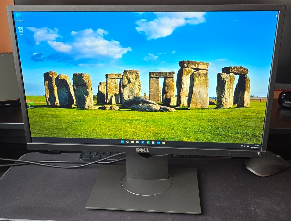 21.5" Dell P2217H Professional - 2ks