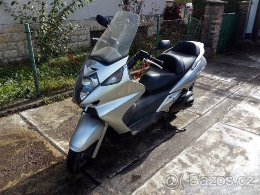 Prodám díly na skútr HONDA SILVER WING 600ccm