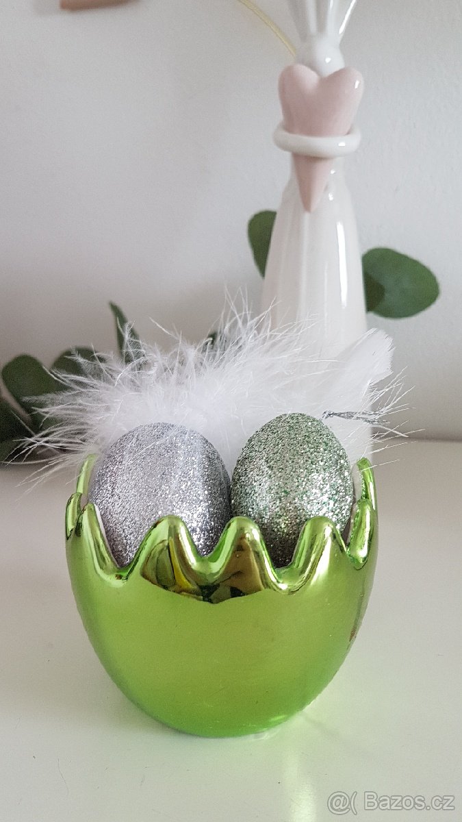 velikonoční vajíčka, různé dekorace