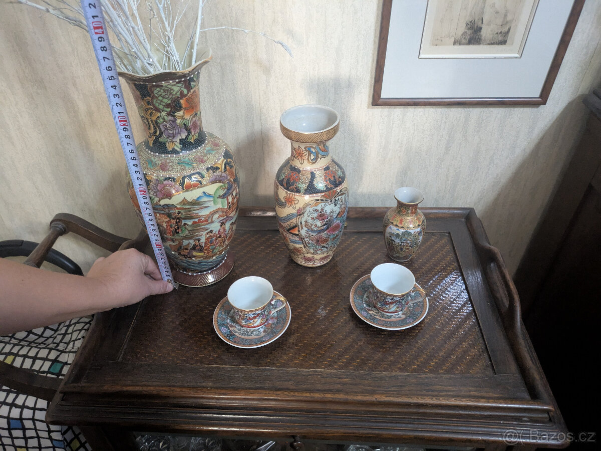 Sada váz a hrnečků