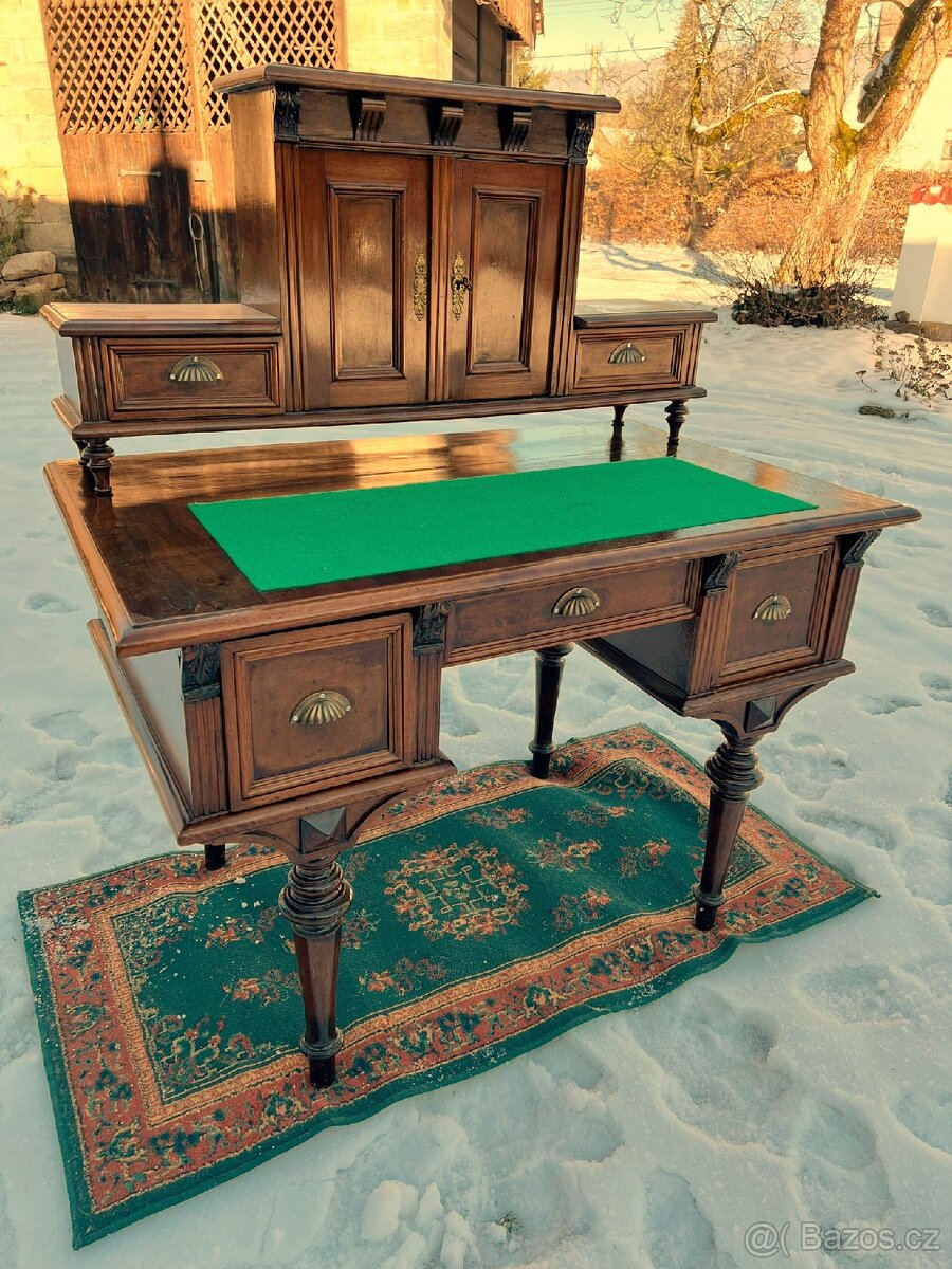 Starožitný psací stůl