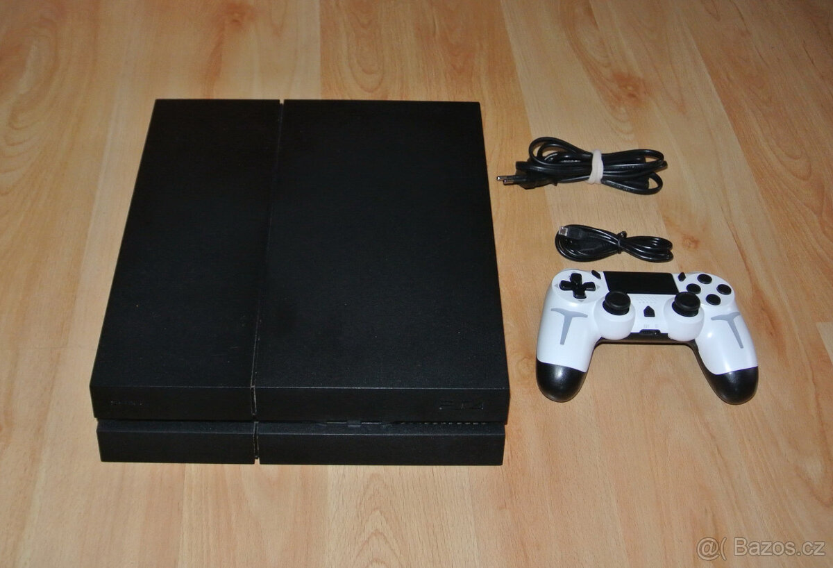 SONY PlayStation 4 + nový ovladač, velmi pěkný stav