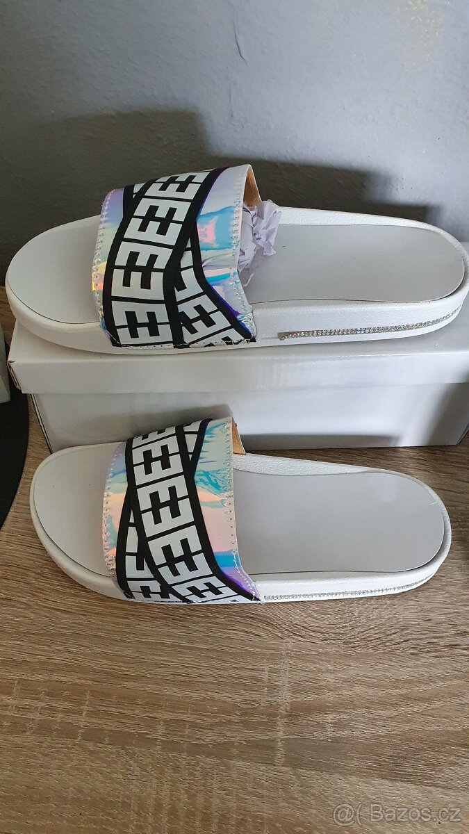 BOTY_2 páry_dámské pantofle, vel.38/39, nenošené