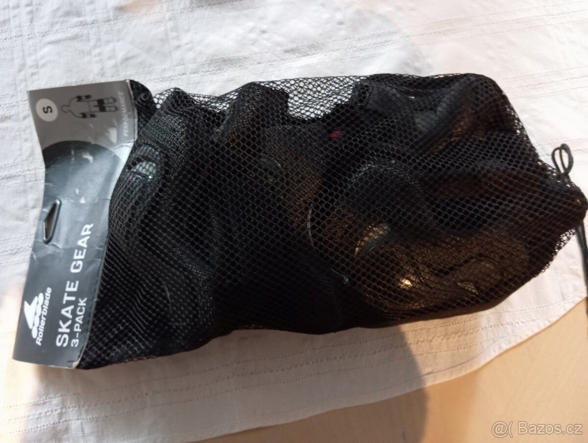 Sada nepoužitých dětských chráničů vel S