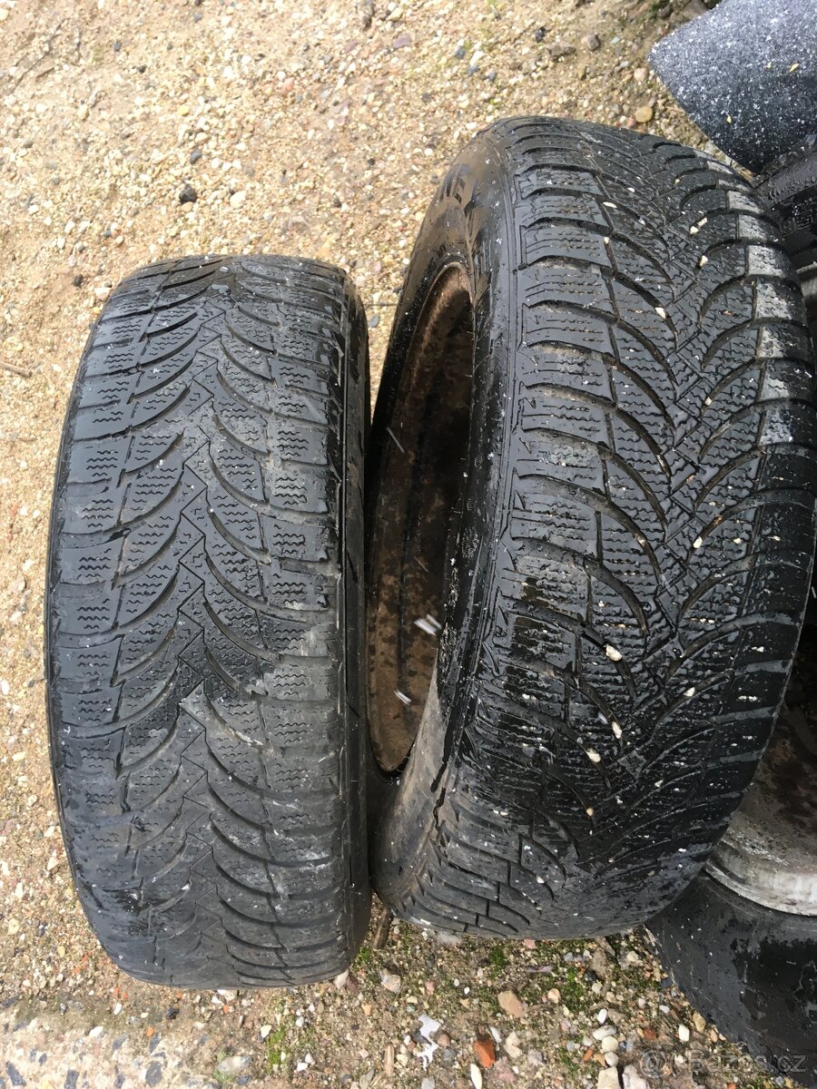 ZIMNÍ NEXEN 195/65R15 TOP STAV