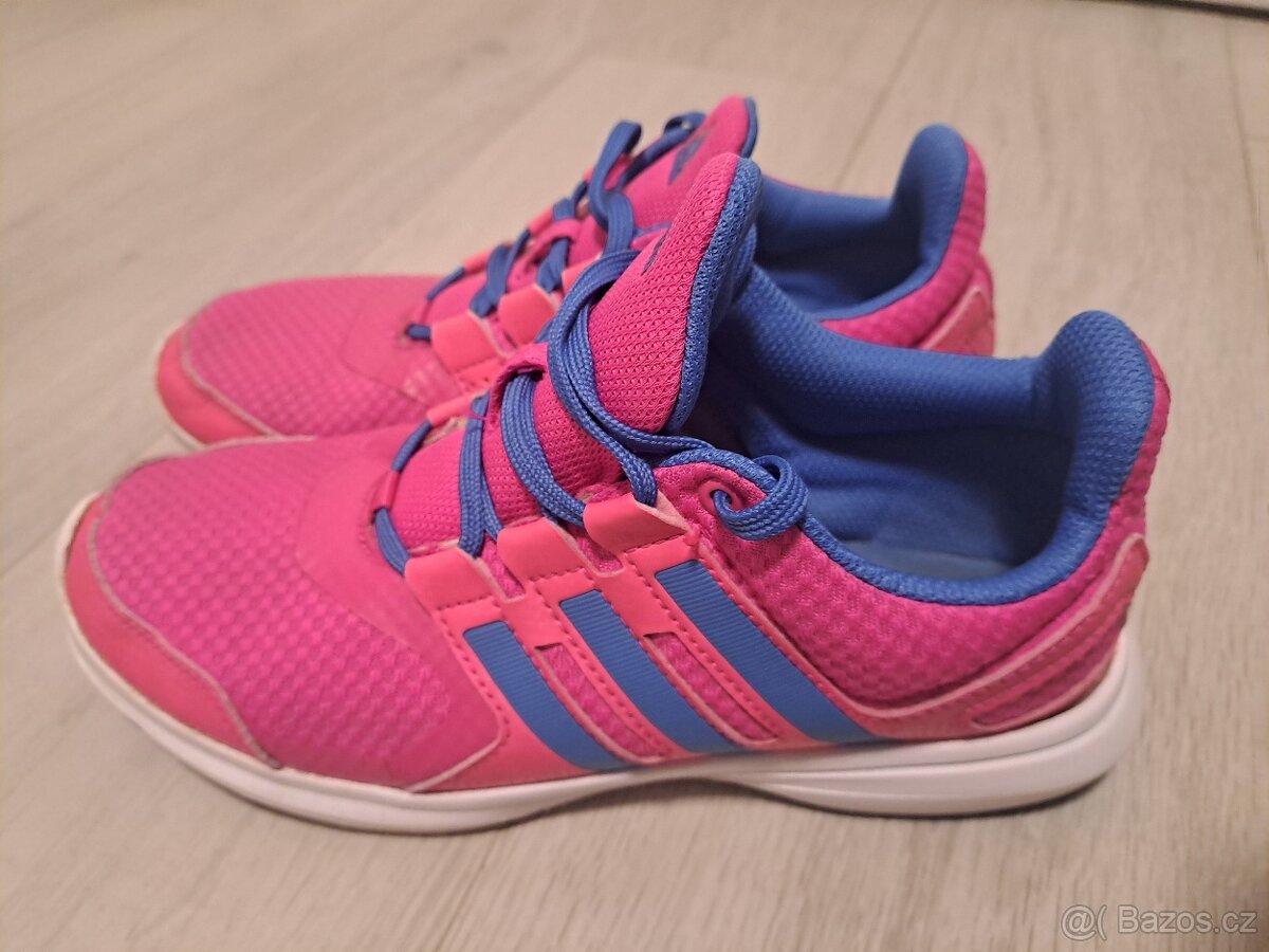 tenisky ADIDAS HYPERFAST 2.0, vel. 35,5