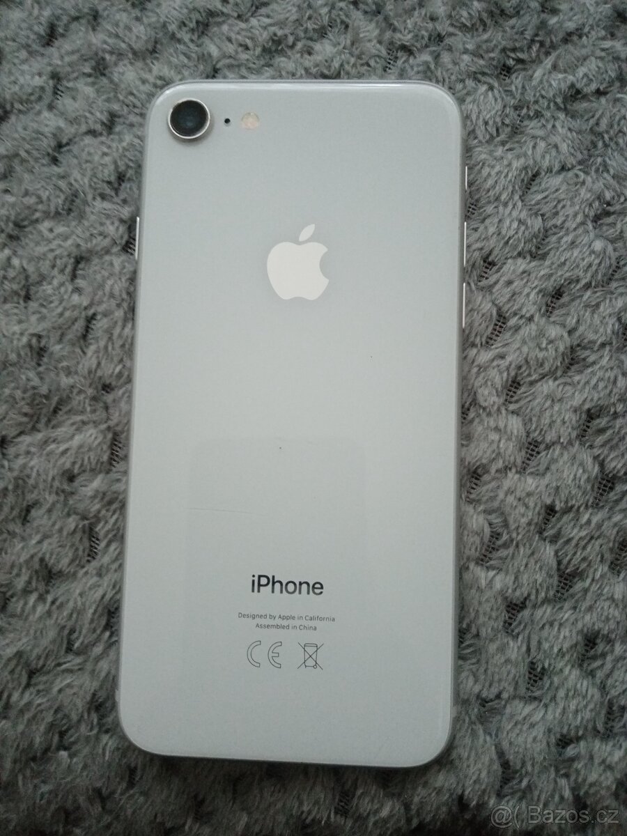 Iphone 8 na náhradní díly