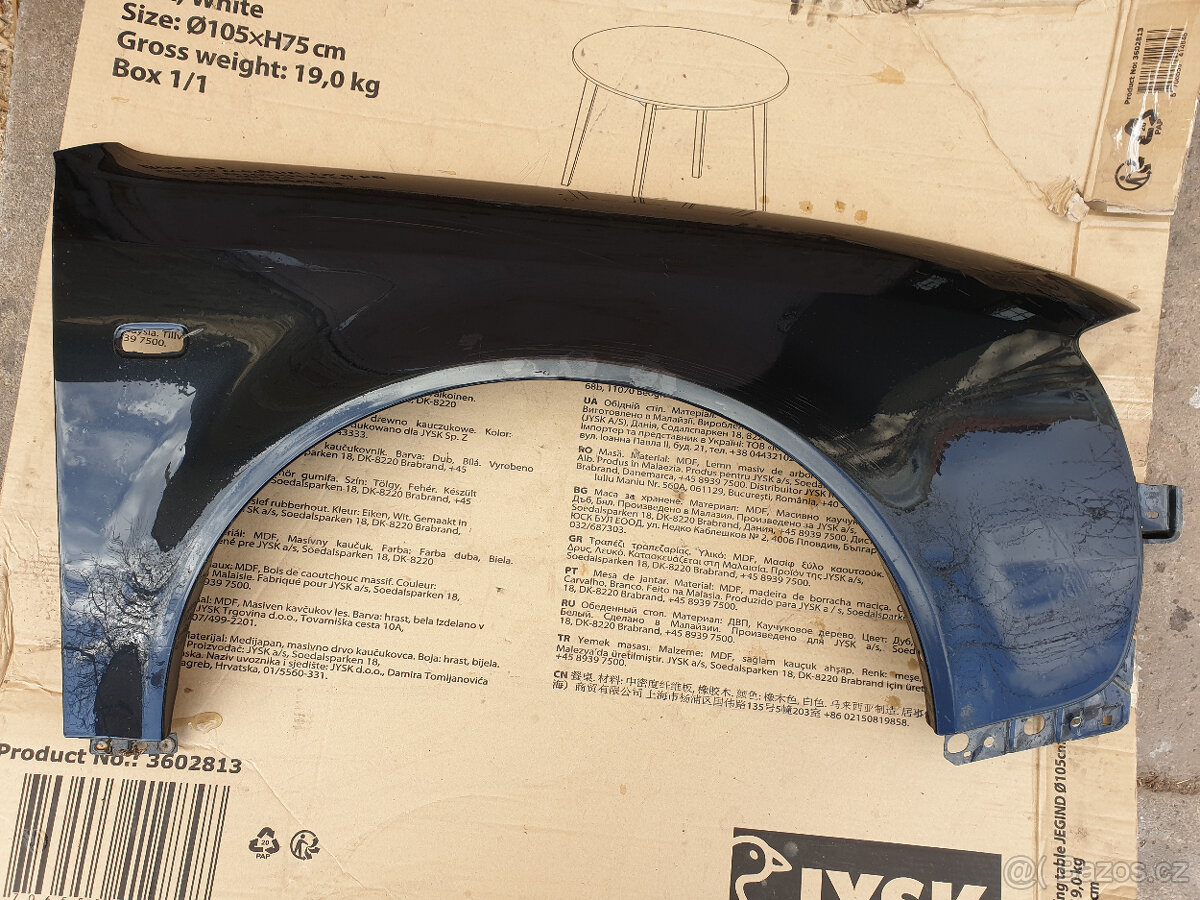 Pravý přední blatník pro Audi A4