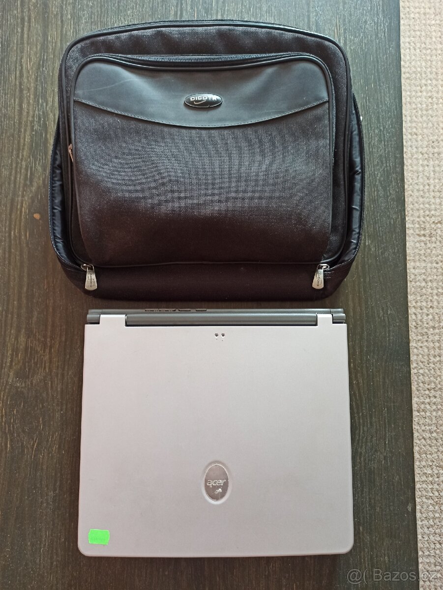 Notebook Acer TravelMate 242FX