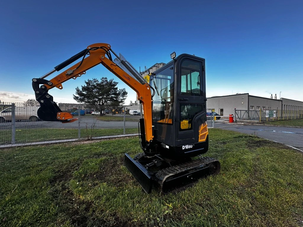 Minibagr Digger D180 C, bagr
