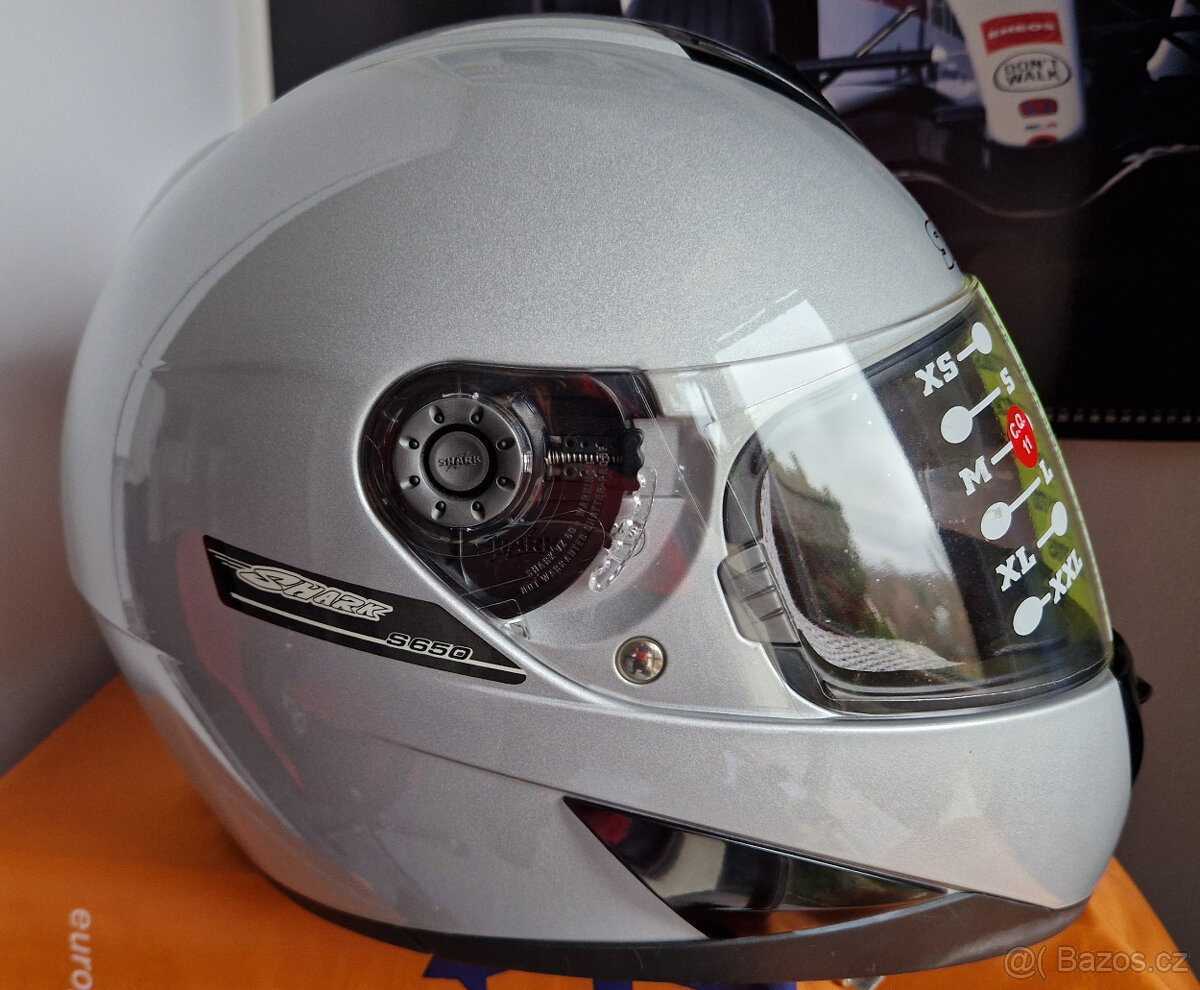 Přilba SHARK M nová