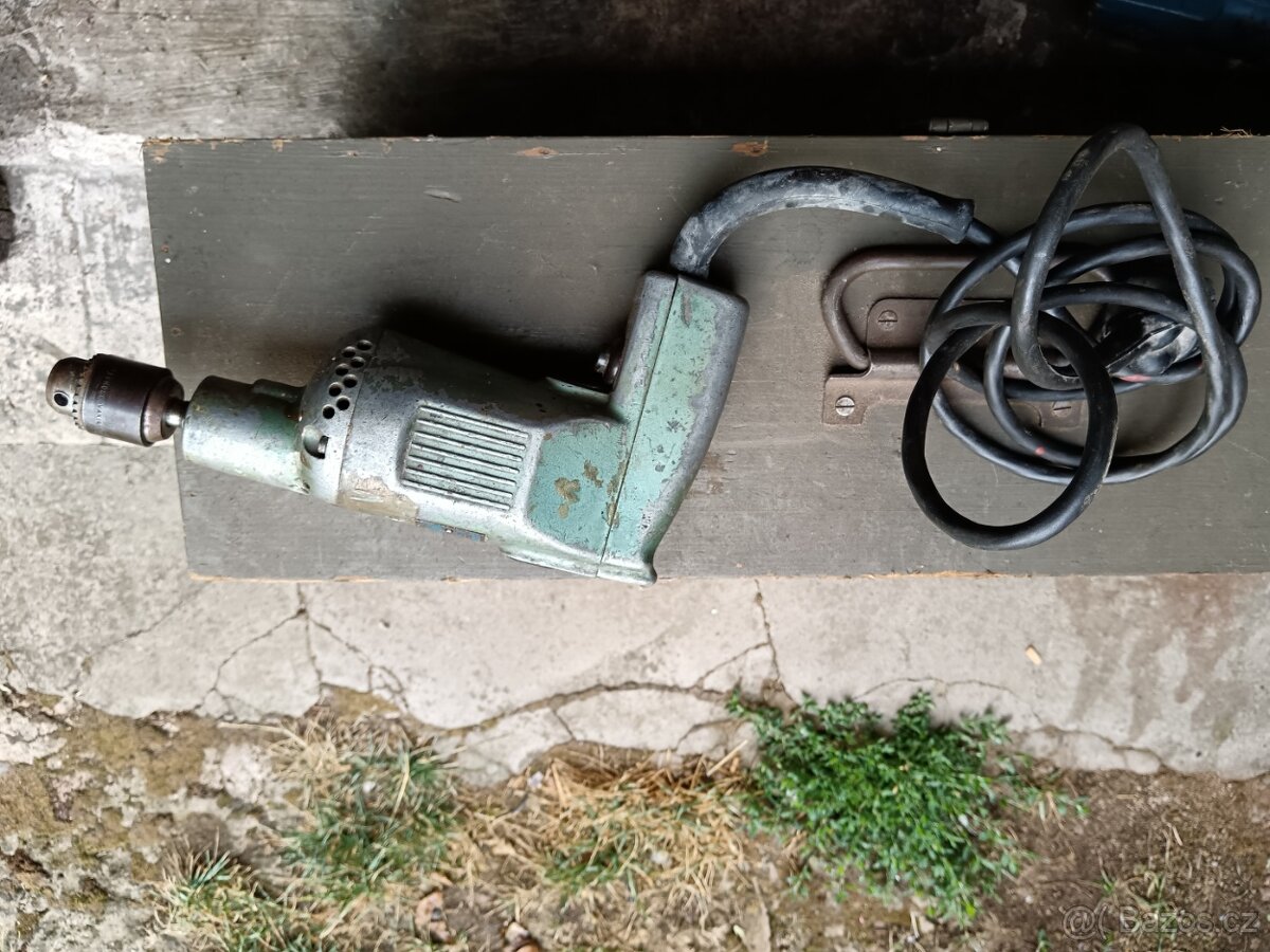 Malá ruční - píchačka