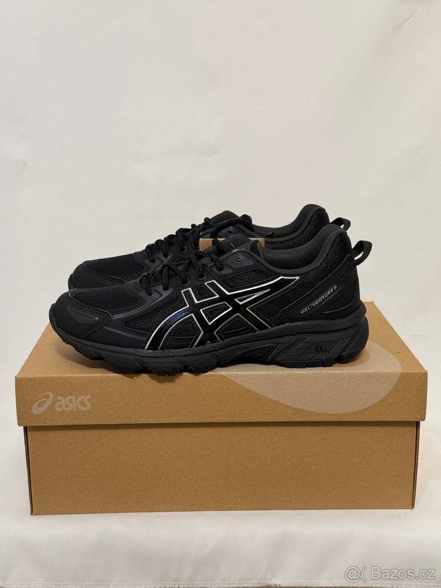 Asics Gel-Venture 6 unisex cerné tenisky
38 (3ks)
1300