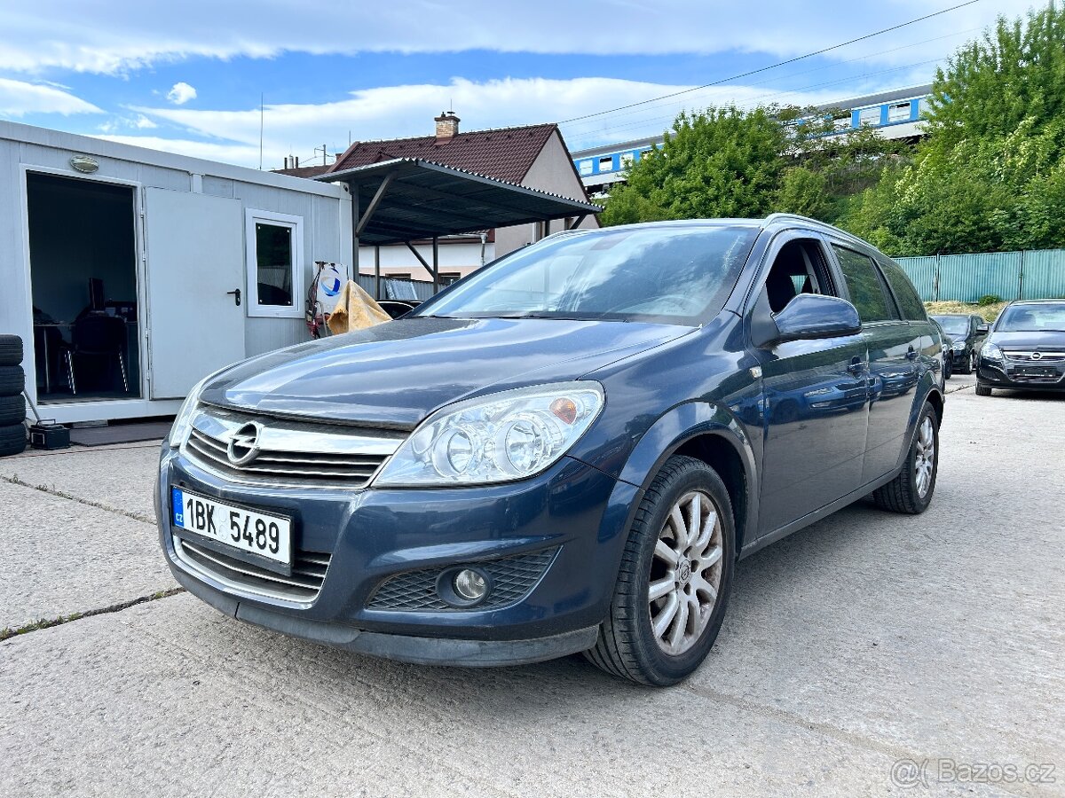 Opel Astra H combi 1,6 16V, 2010