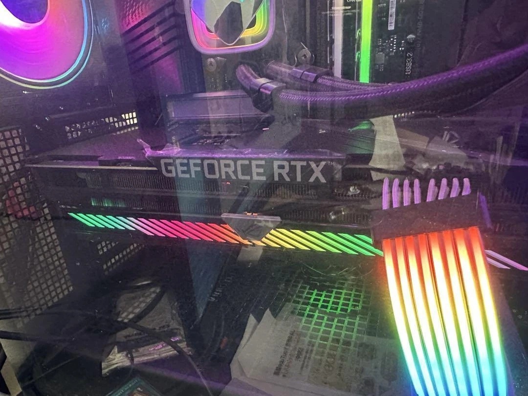 Prodám ASUS GeForce ROG STRIX RTX 3070
