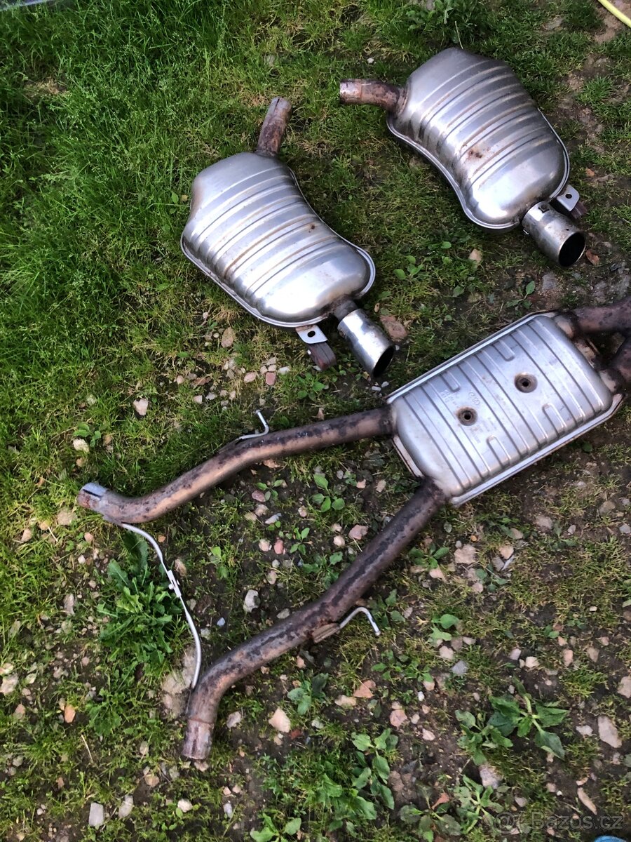 Výfuk tlumiče Audi A8 D3 4,2