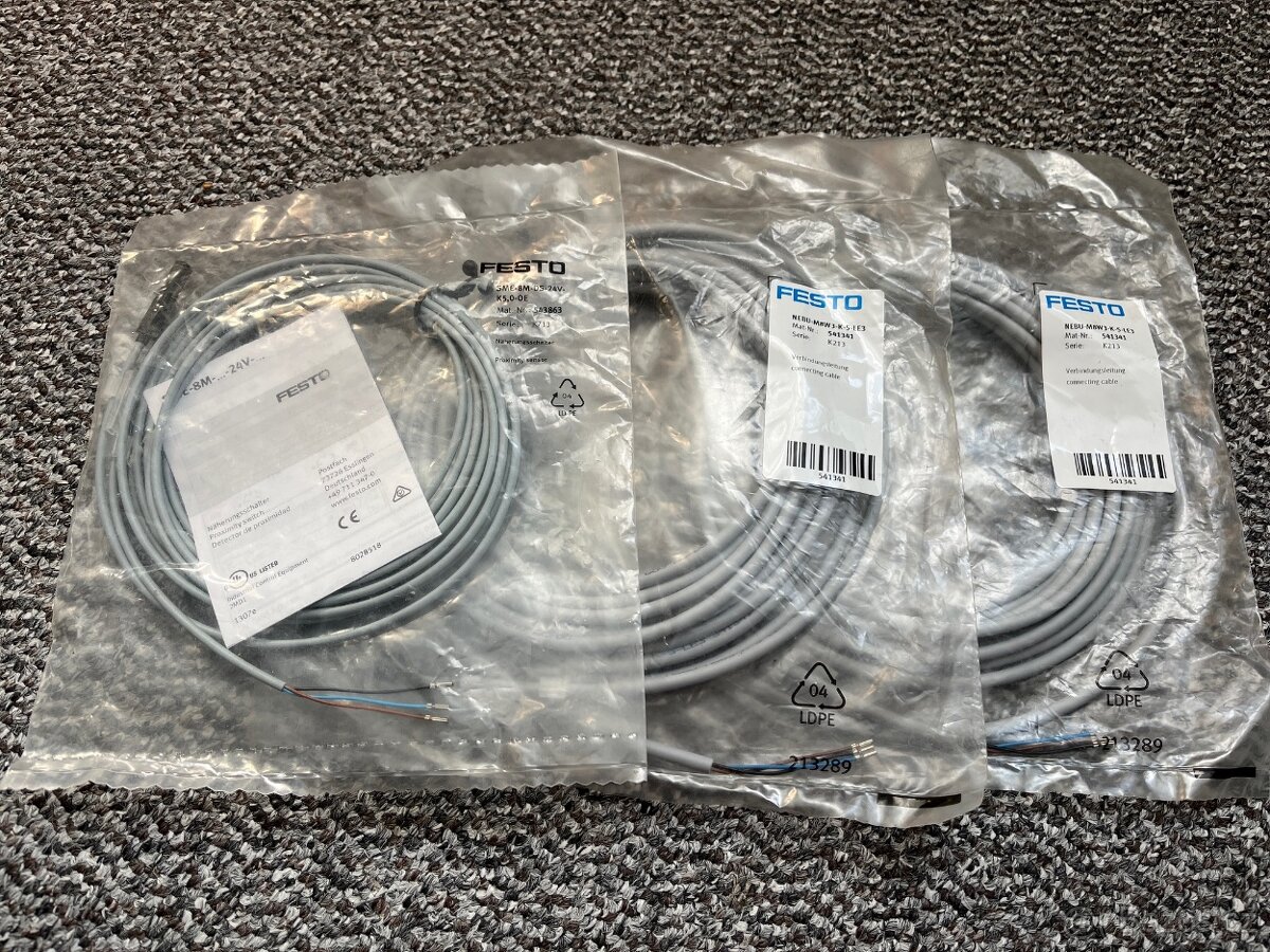 FESTO SME-8M-DS-24V-K-5,0-OE čidlo 543863