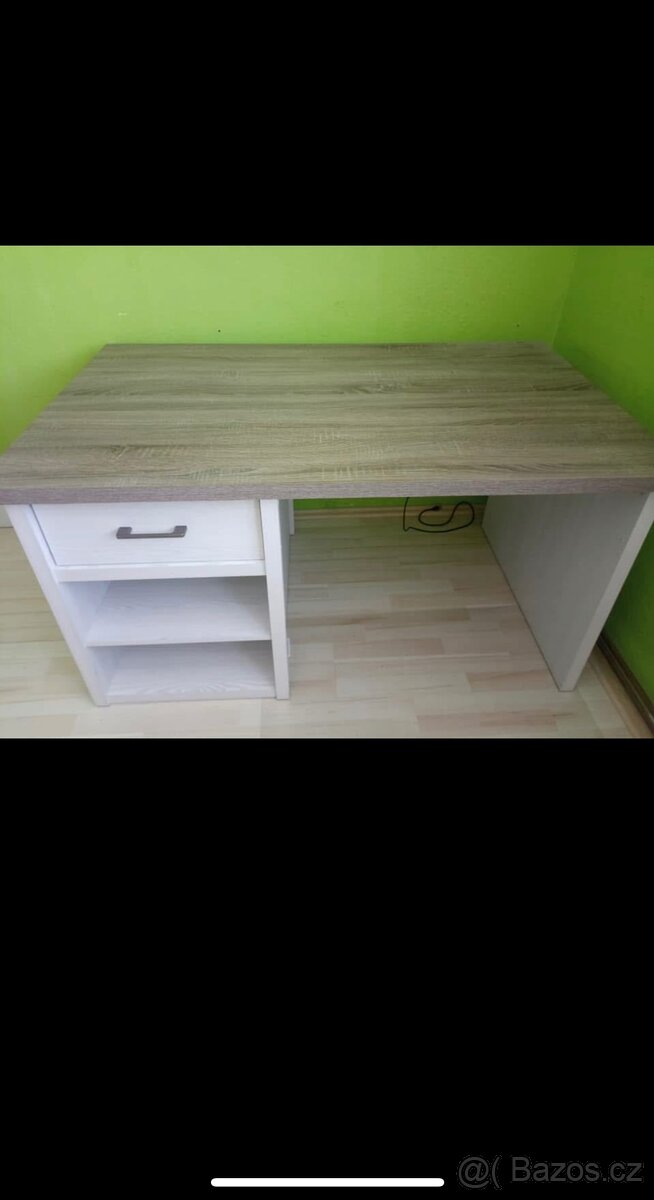 Psací stůl