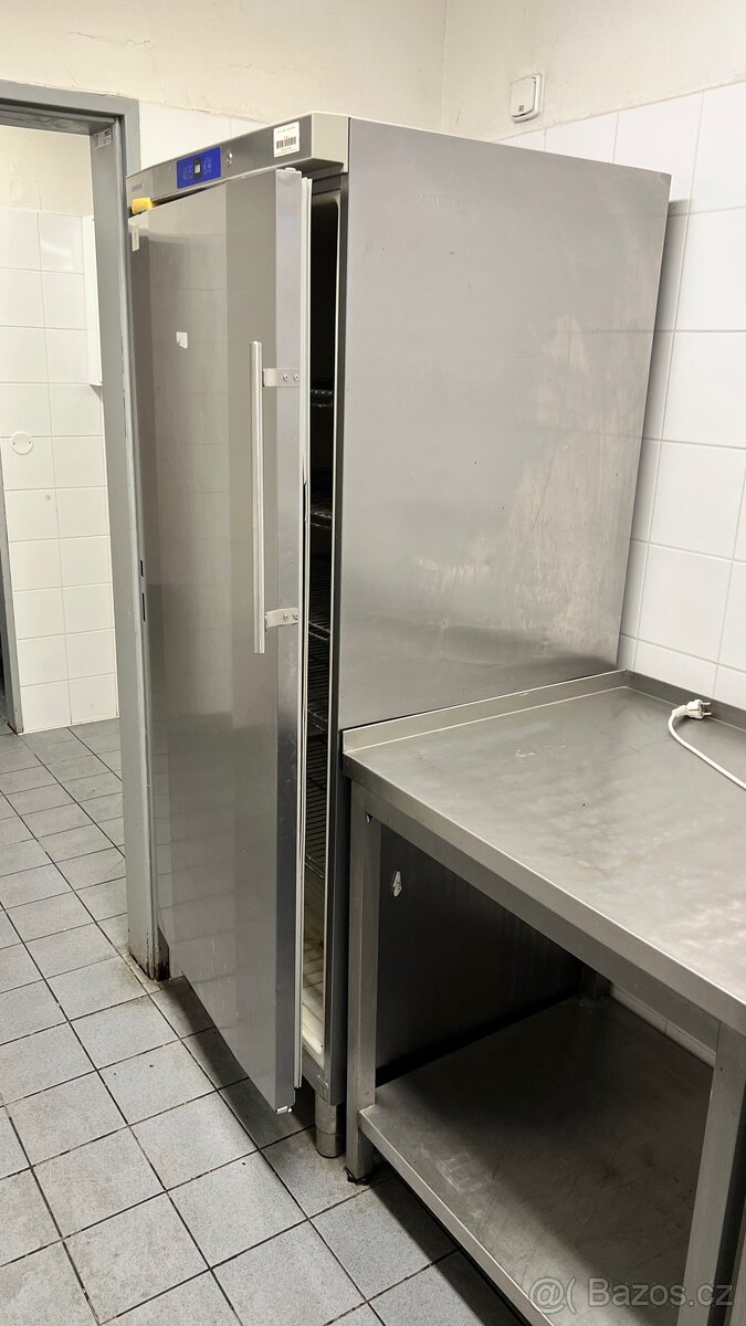 Lednice Liebherrer 600L