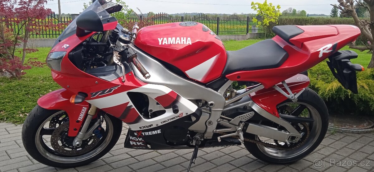 Yamaha R1