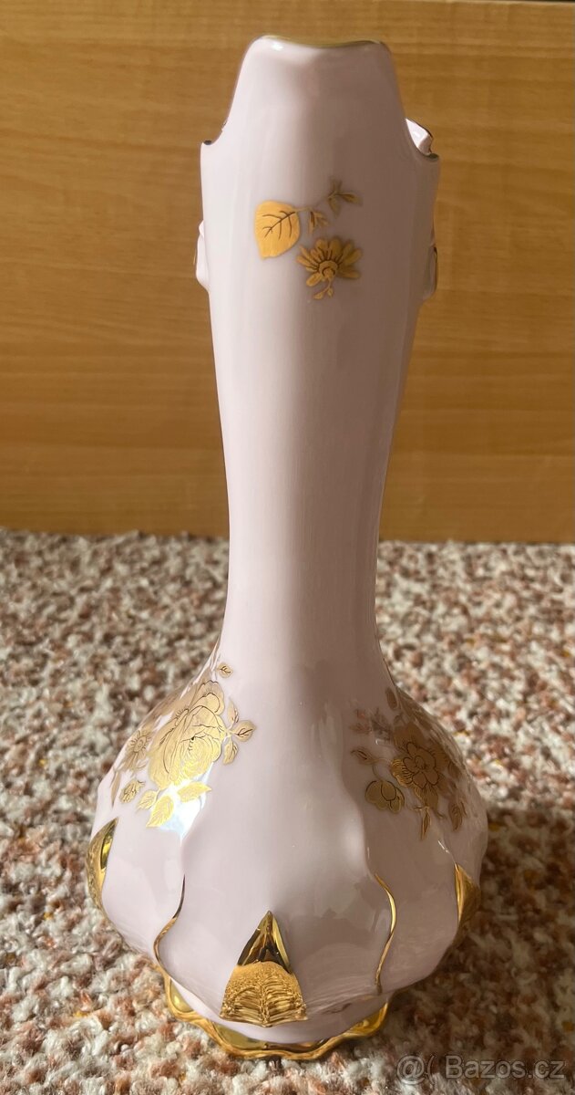 Růžový porcelán Chodov - vázička, karafa