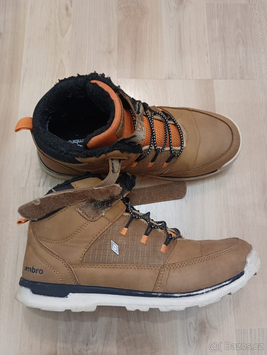 Umbro zimní boty vel. 33,5