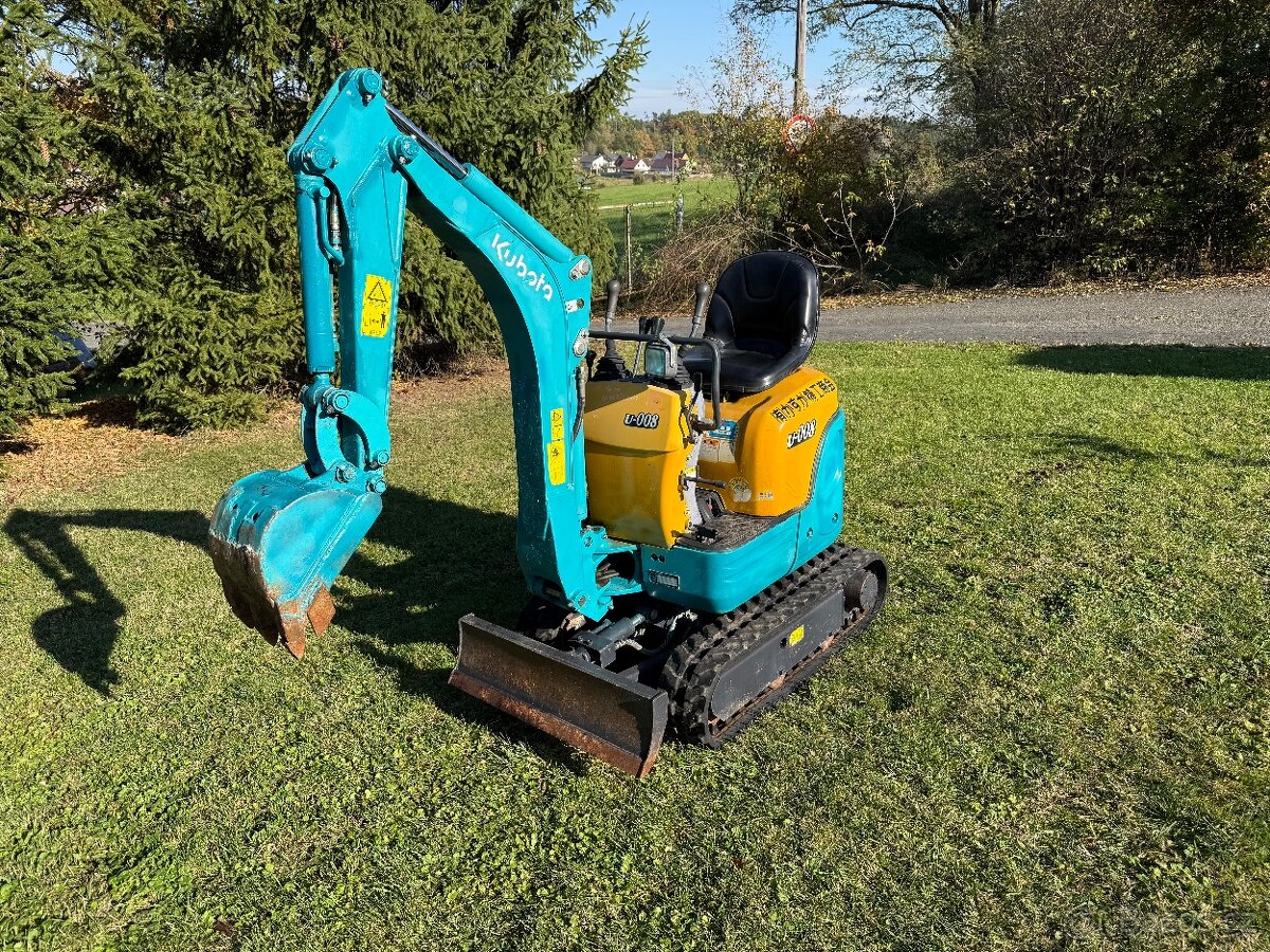 Pásové rypadlo Kubota U-008 Bagr Nádherný Top