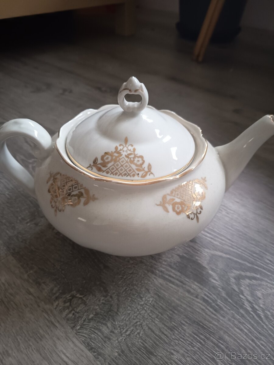 Porcelanový čajový servis