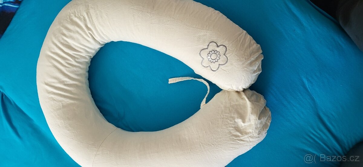 Kojící polštář
