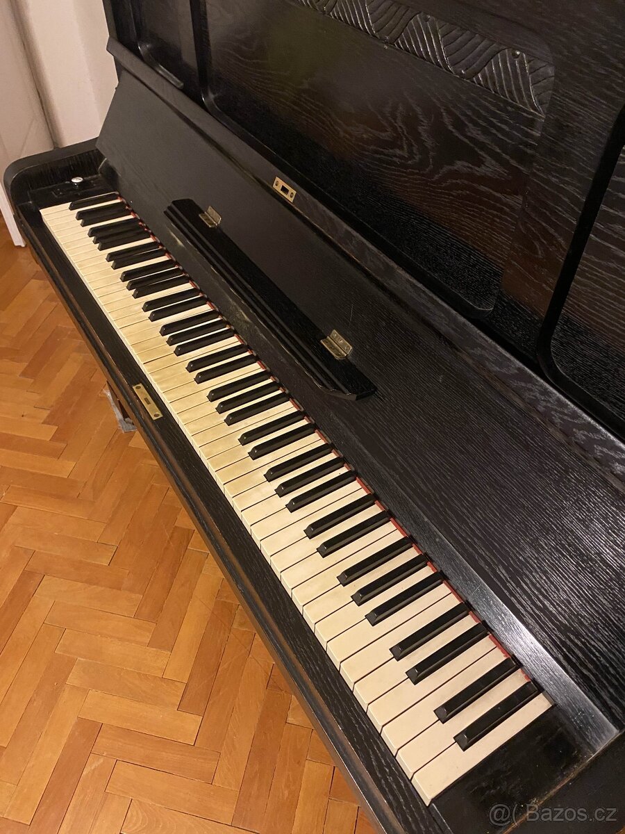 Pianino Koch & Korselt