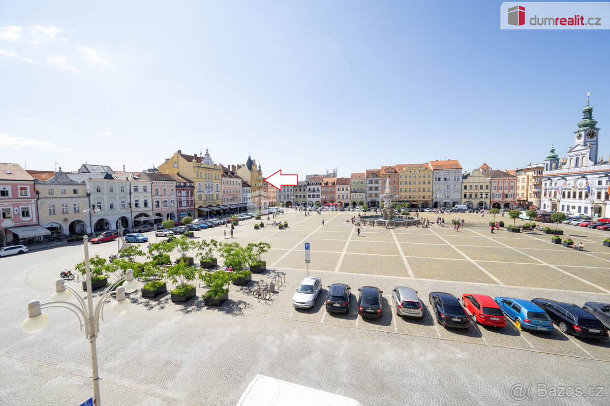 K pronájmu, bytu 3+kk, ul. Karla IV. 92/1, centrum města Čes