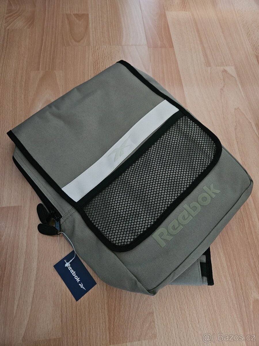 Reebok taška přes rameno strap shoulder backpack.