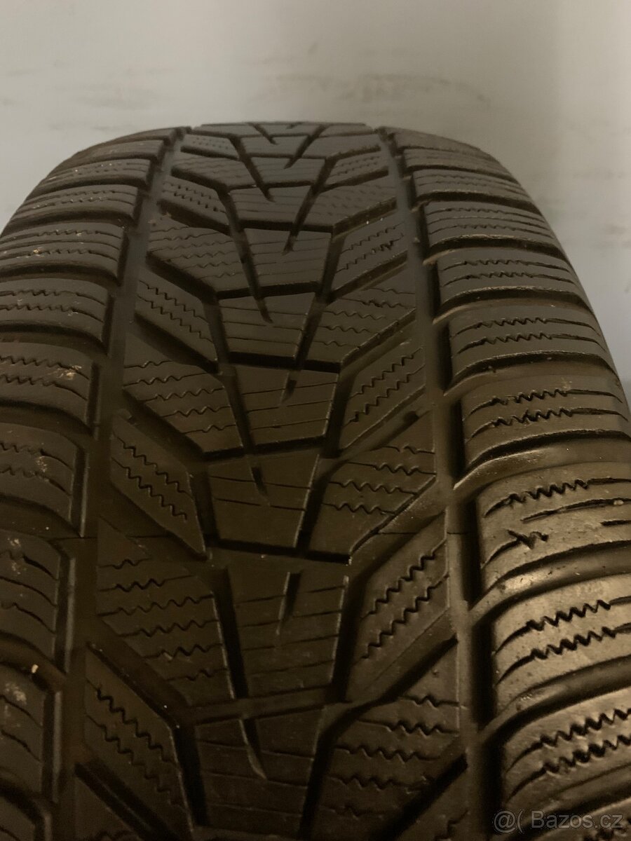 Zimní pneumatiky 235/55/18 104V Hankook W330 A