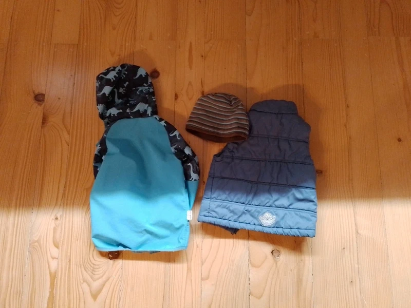 Dětská vesta a bunda s čepici