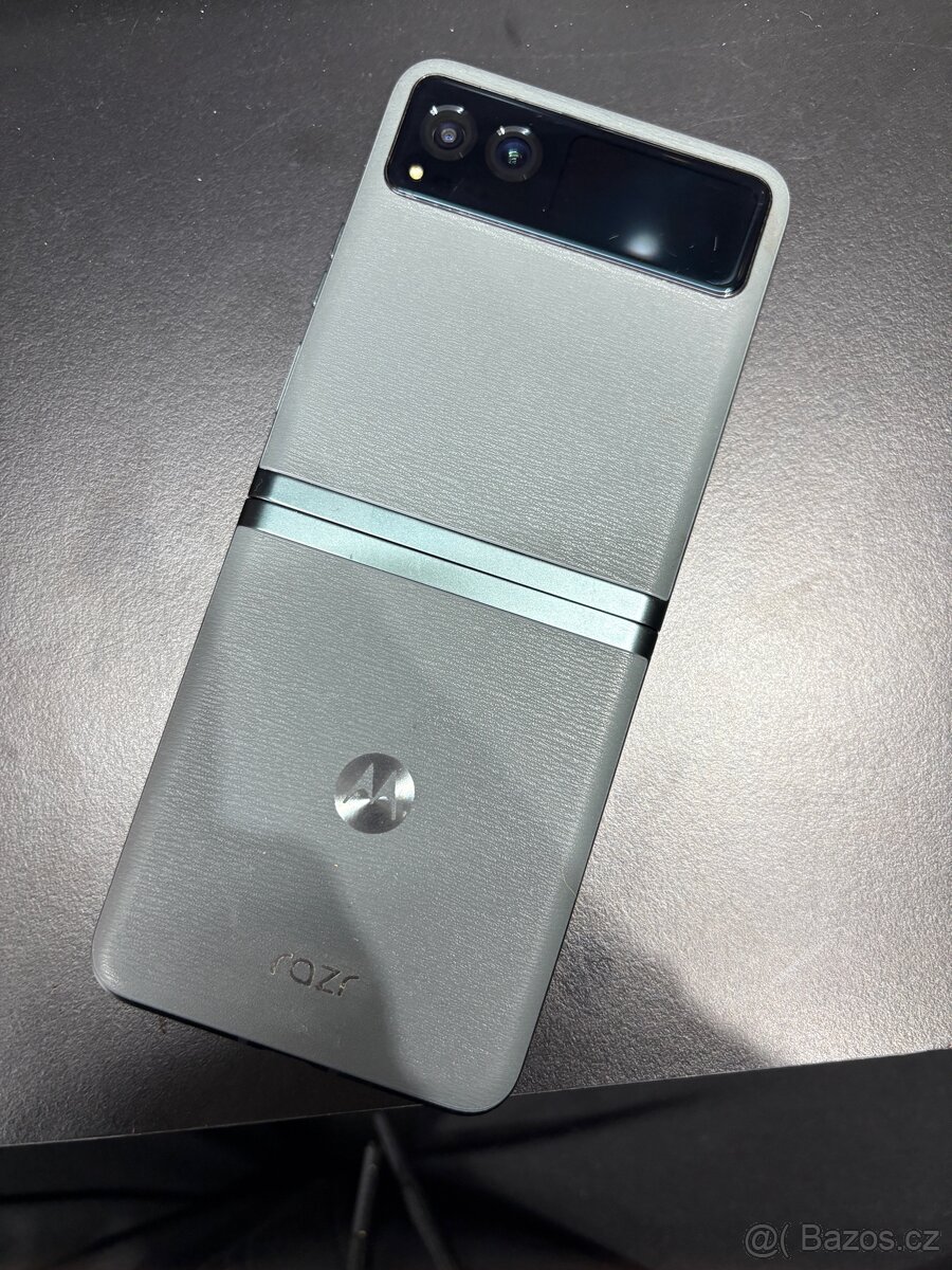 Motorola Razr 40