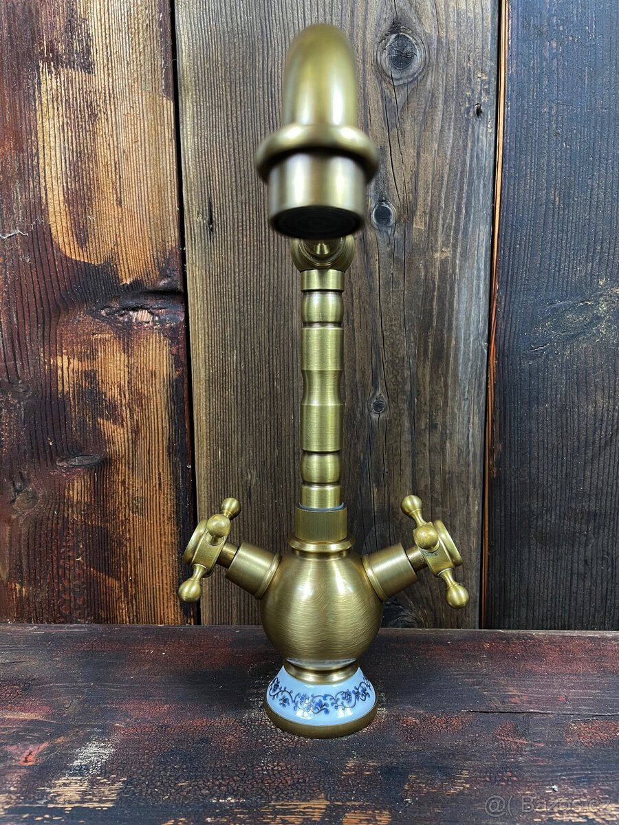 Nová mosazná vodovodní baterie