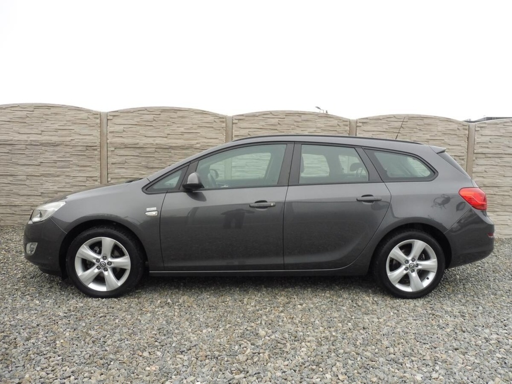 Opel Astra 1.4i 140PS LPG SPORT TOURER