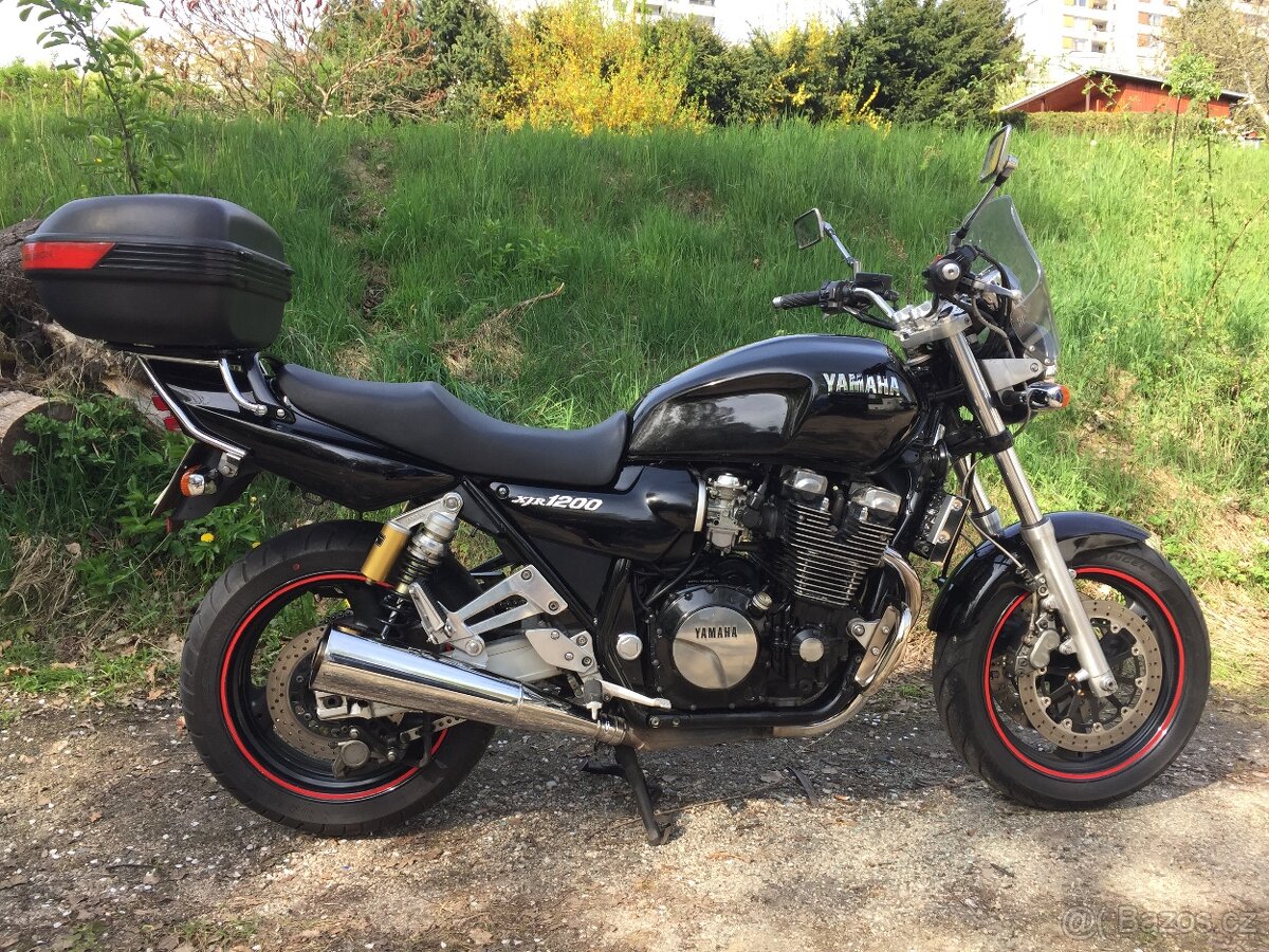 Yamaha XJR 1200