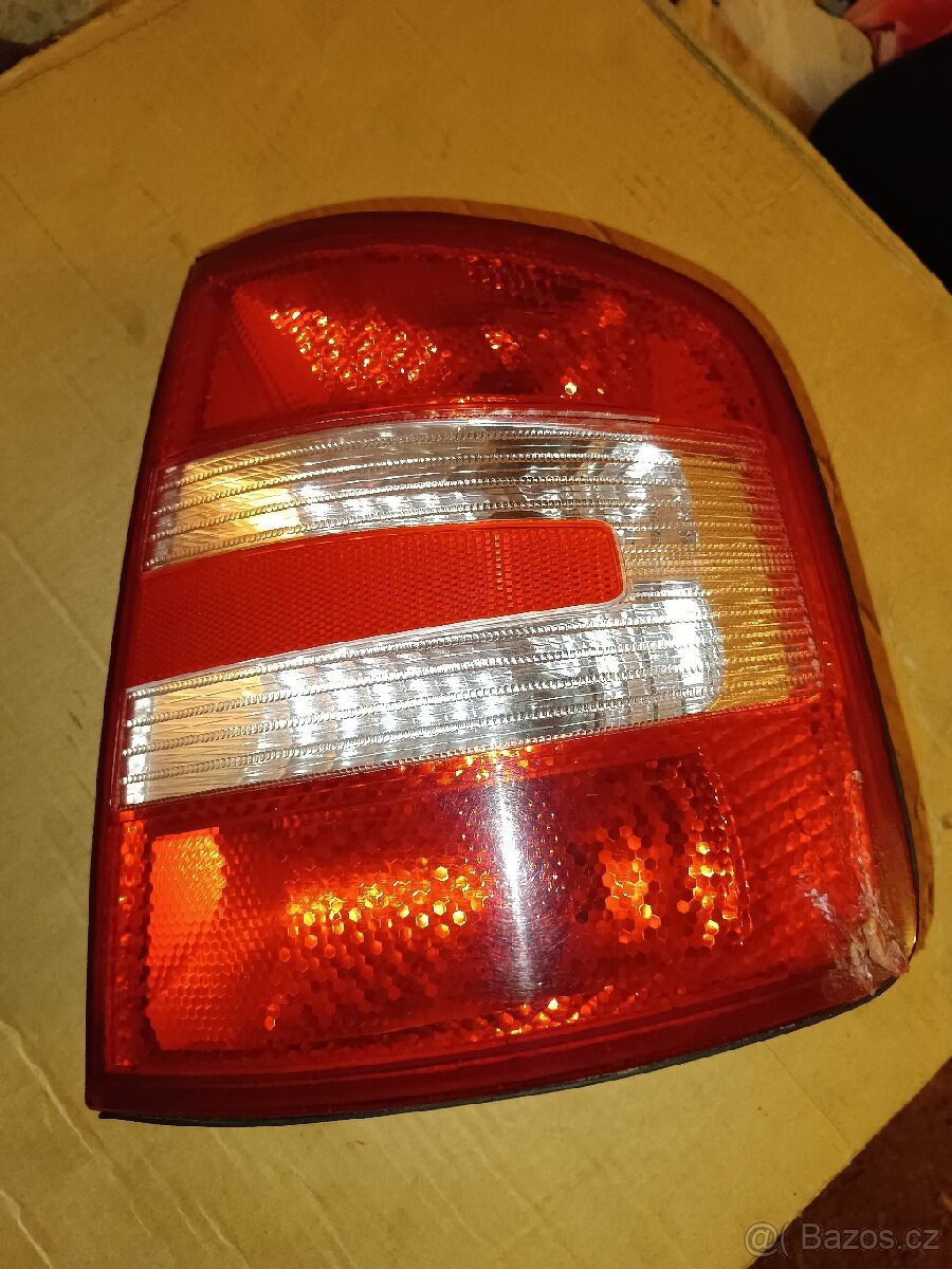 Škoda Fabia 1 Combi facelift - pravé zadní světlo