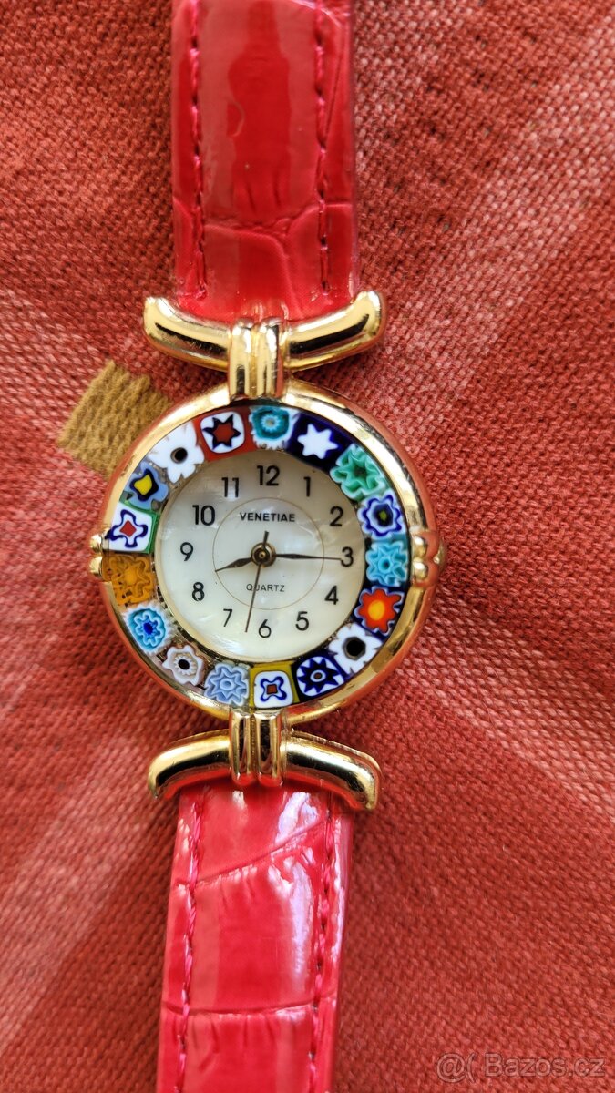 Italské dámské hodinky z murano skla, červený kožený řemínek