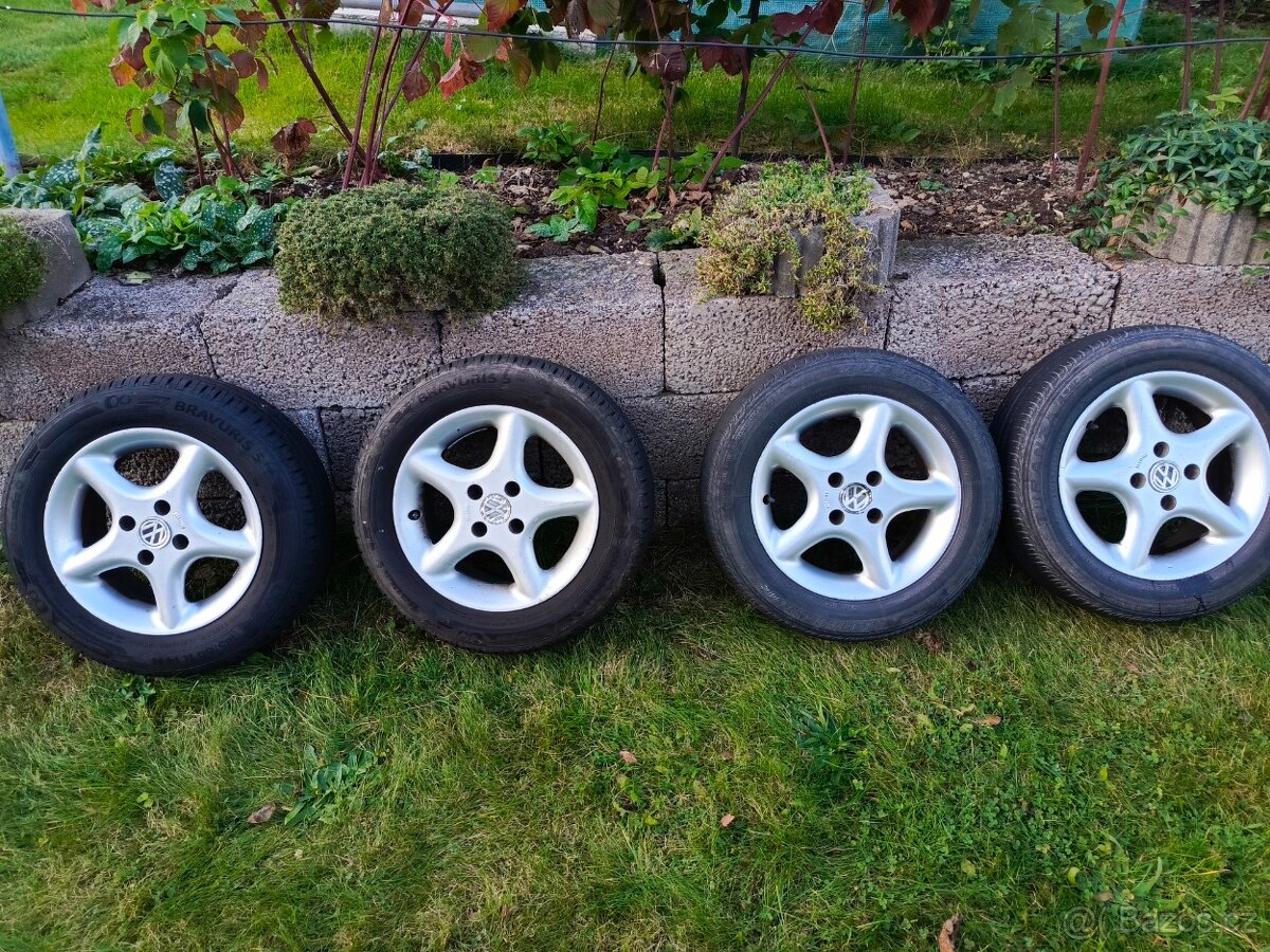 ALU disky 6Jx14H2 Et 38 + pneu 185/60 R14