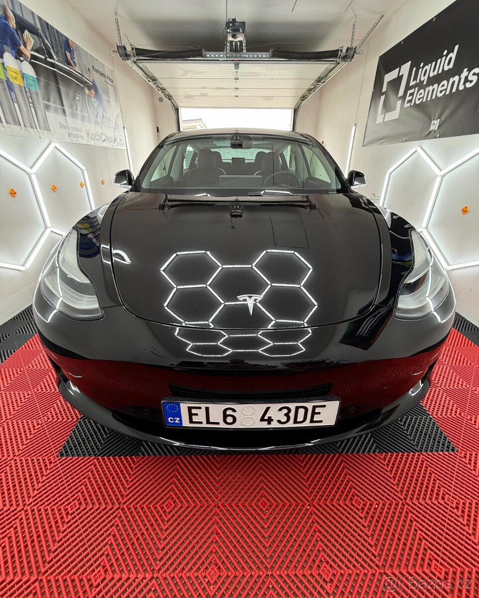 Tesla 3 pouze 92 000KM - Zaruka 3 roky DPH