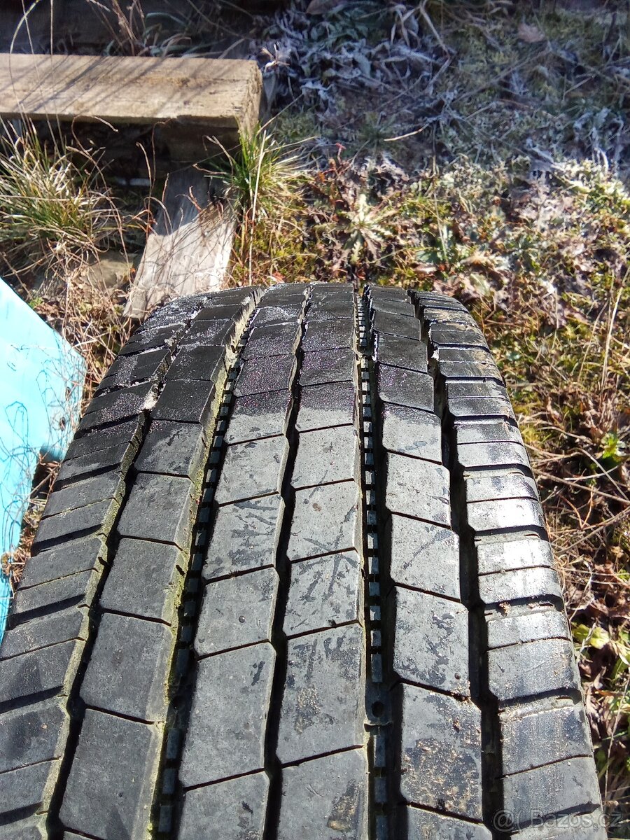 215-75 R17,5