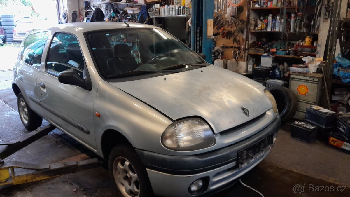 Renault clio 1.2 43 kw benzin veškere ND