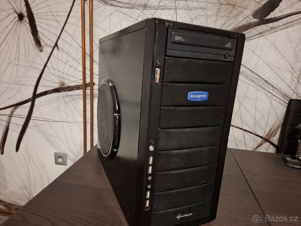 Stolní PC AM4