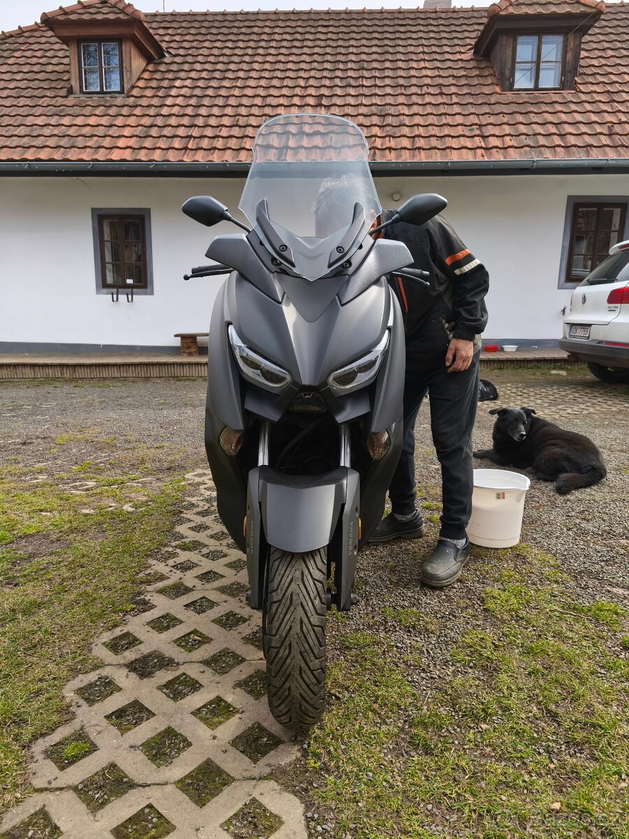 Yamaha XMax 125