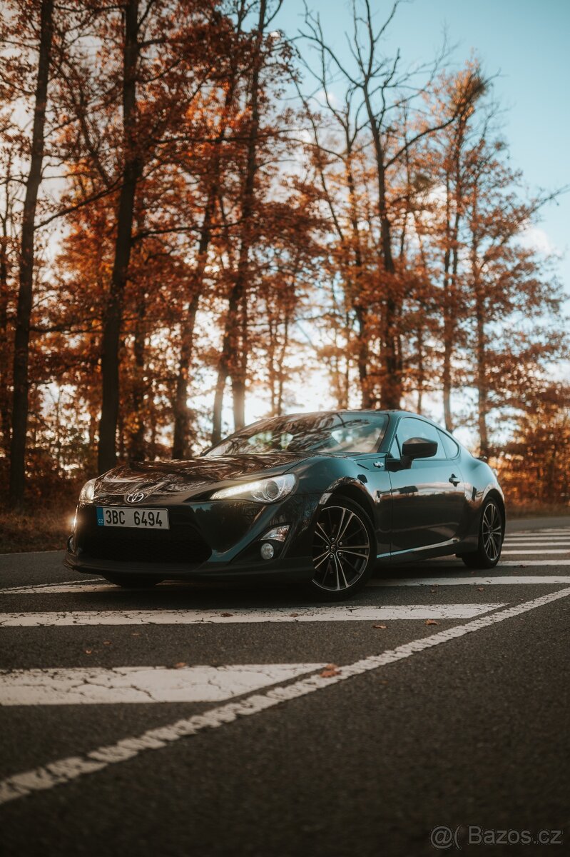 Toyota GT86 – manuál – krásný stav – dovoz Švédsko