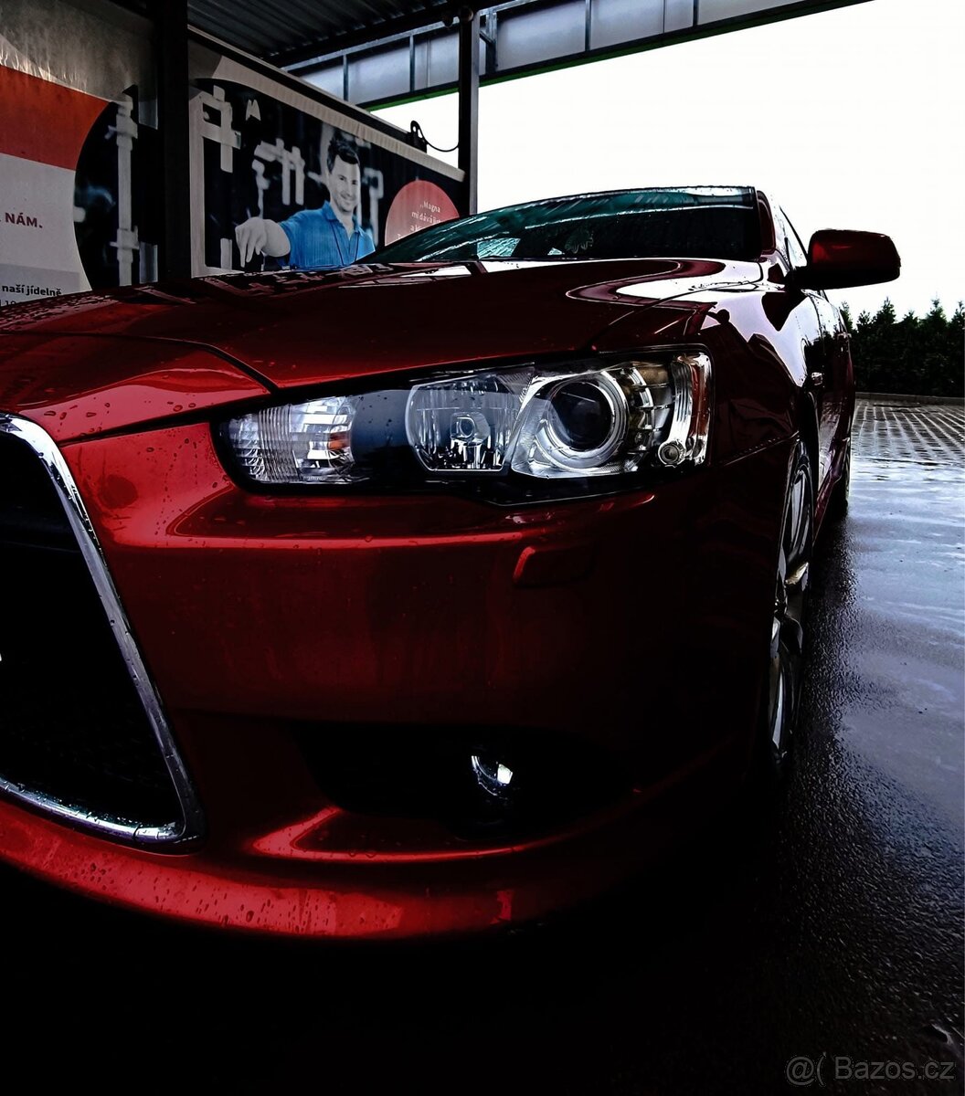 Mitsubishi lancer