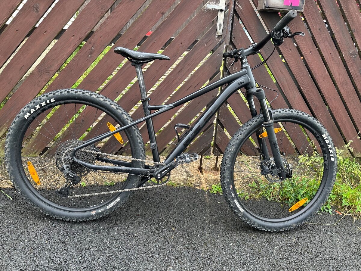 Horské kolo GT avalanche expert S - 27.5